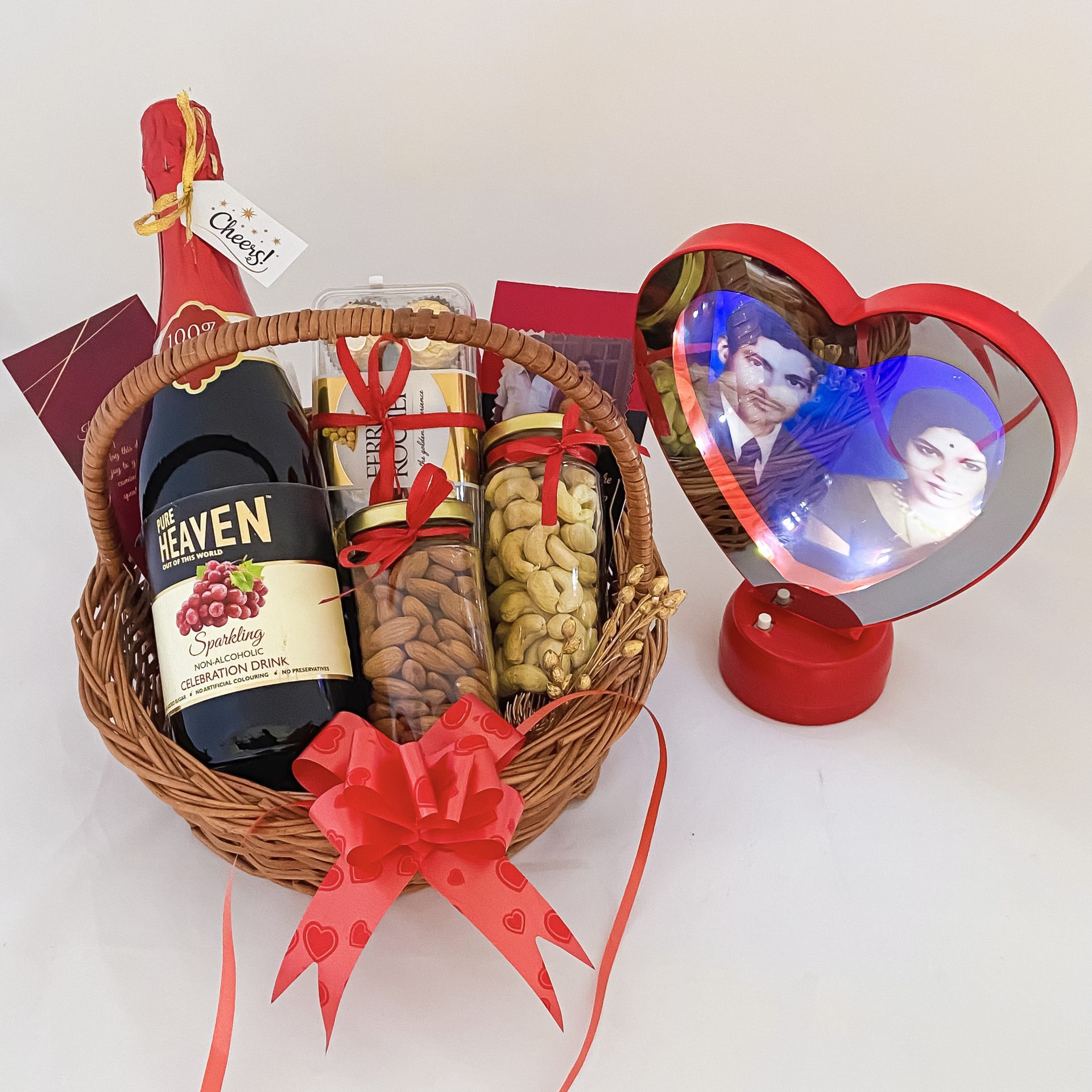 Unique Anniversary Hampers For Couples At Best Price