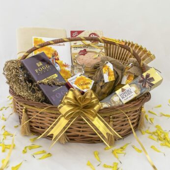 Gift hamper with traditional dress for men Kerala set mund online and more traditional onam gifts