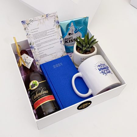 Delightful New Year Gift Hamper