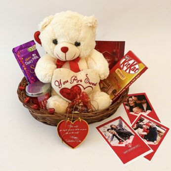 Mesmerizing Valentine’s Day gift basket for your sweetheart