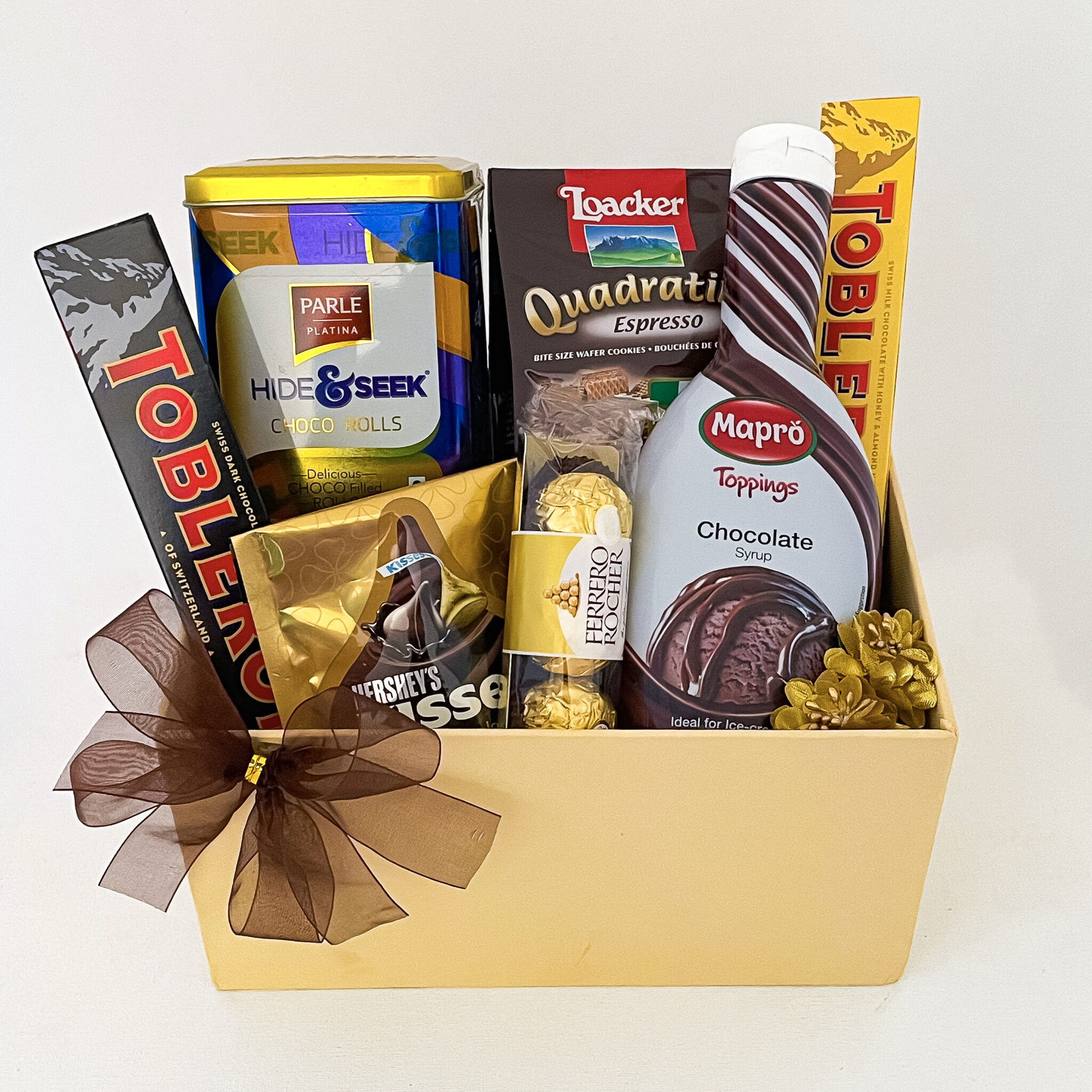 Energetic Party Gift Hampers With Flavorful Snack, Drinks And More ...