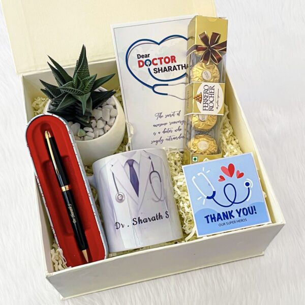 Delight thank you doctor gift hamper includes Personalised mug, Pot, Pen and more. - Image 2