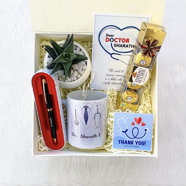 Delight thank you doctor gift hamper includes Personalised mug, Pot, Pen and more. - Image 4