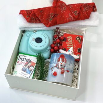 Teen Dreams Year-Ending Hamper With Polaroid Camera, Bespoke Mug, And Chocolates