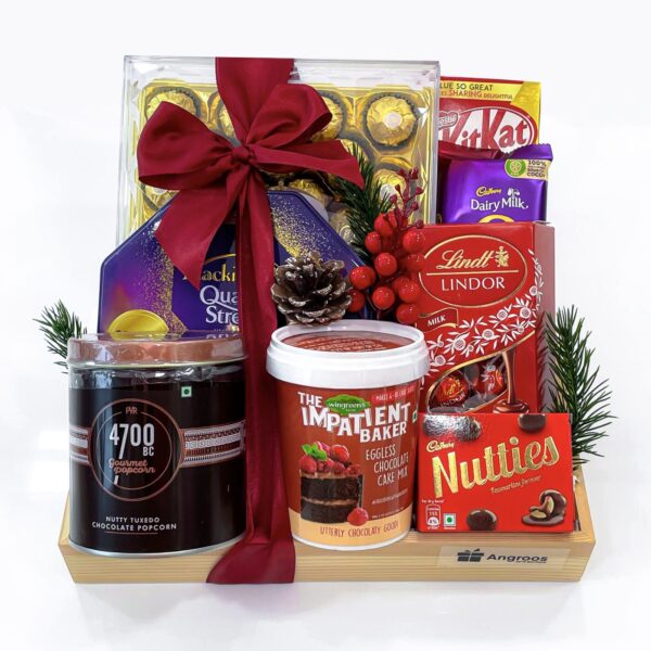 Premium New Year gifts hamper with exclusive chocolates, dessert, nuts and more - Image 2