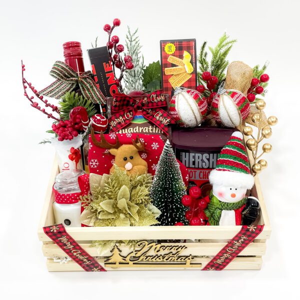 Charming Christmas Delights: Cute Gift Hampers with Motted Candle & Festive Surprises - Image 5