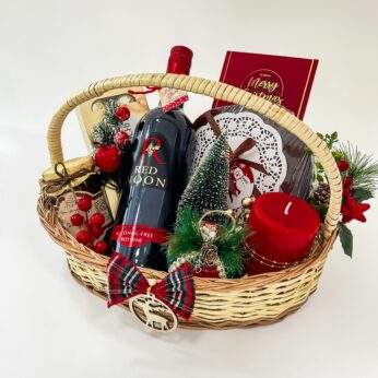 Toast to Joy: Elevate Your Celebrations with Christmas Wine Hampers