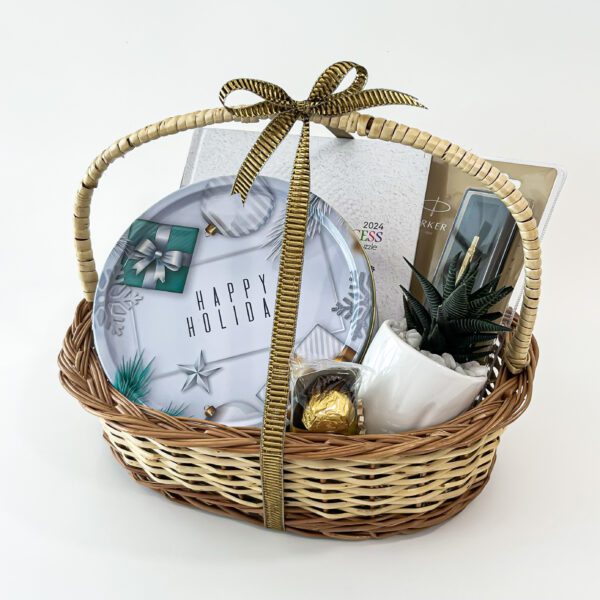 Finest holiday gift hamper ideas filled with butter cookies, diary, and more - Image 4