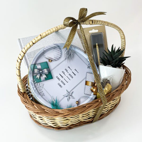 Finest holiday gift hamper ideas filled with butter cookies, diary, and more - Image 5