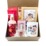 personalised womens day gift pack