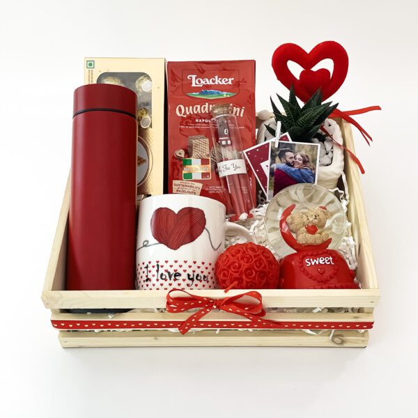 Special Valentine's surprises are beautified with customized mugs, candles, and more - Image 2