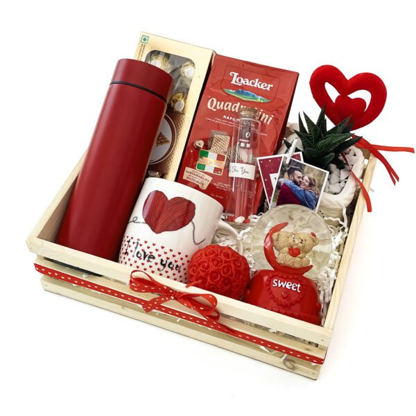 Special Valentine's surprises are beautified with customized mugs, candles, and more - Image 4