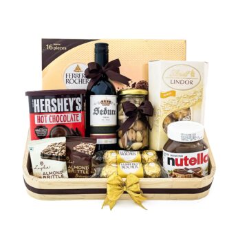 Enchanting Gift Set for women’s day including wines and chocolate