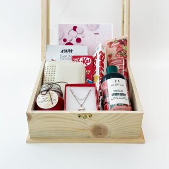 EmpowerHer Elegance: International Women’s Day Gift Set