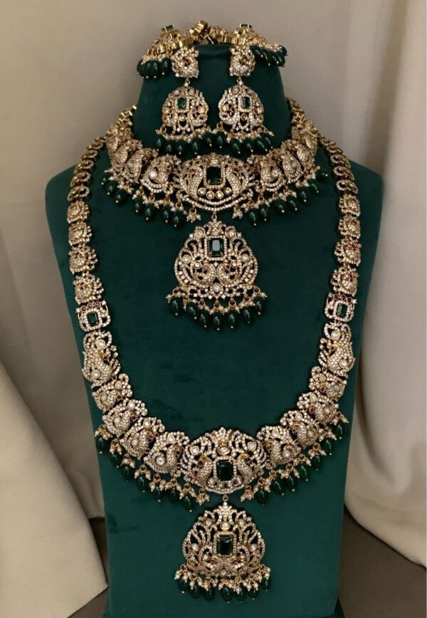 Traditional Wedding Jewelry Set