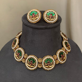 Royal Ethnic Imitation Jewelry Set: Green and Ruby Necklace and Earrings