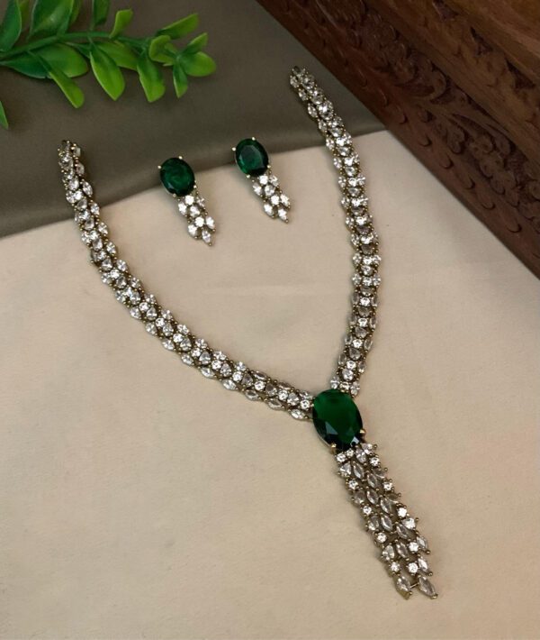 Emerald Necklace Set