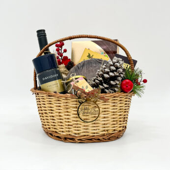 Ultimate Festive Xmas Basket Gift – Luxurious, Heartwarming, and Perfectly Curated for Joyful Celebrations