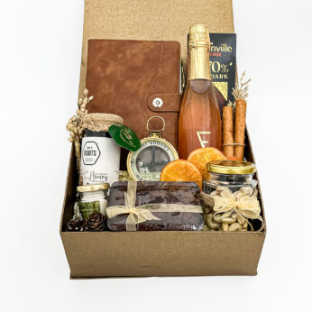 Exquisite Xmas Gift Box – A Perfect Blend of Elegance and Festive Cheer!