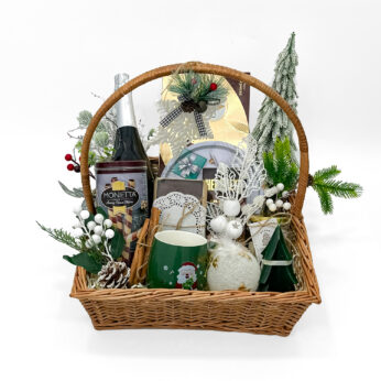 Festive Christmas Gifts Basket with Premium Treats & Decor – Perfect Holiday Hamper