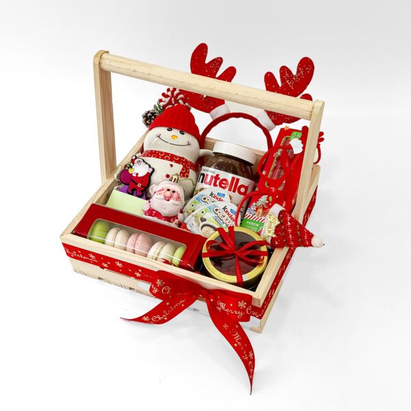 Festive Christmas Hamper Tray with Holiday Goodies and Treats - Image 3