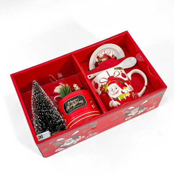 Magical Christmas Mug Set with Festive Decors – Perfect Holiday Gift - Image 3