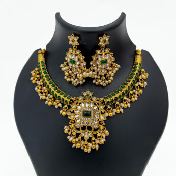 Stunning Emerald Bliss Necklace Set – Exquisite Bridal Jewelry