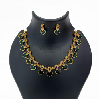 Stunning Green Stone Palakka Necklace Set – Elegant, Timeless, and Regal