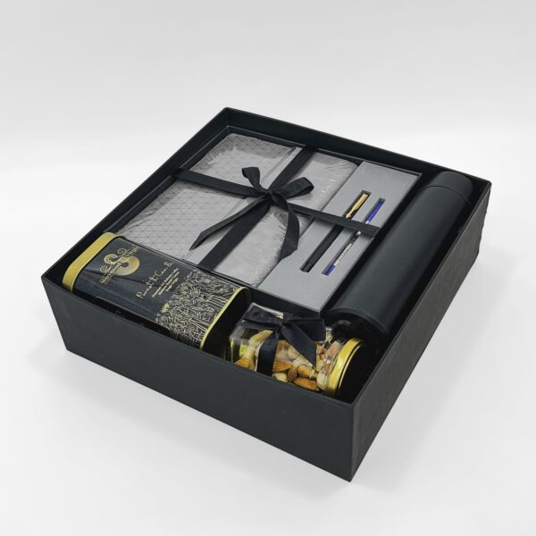 Elegant Corporate Gifts Hamper For Men – Premium Office Essentials - Image 2