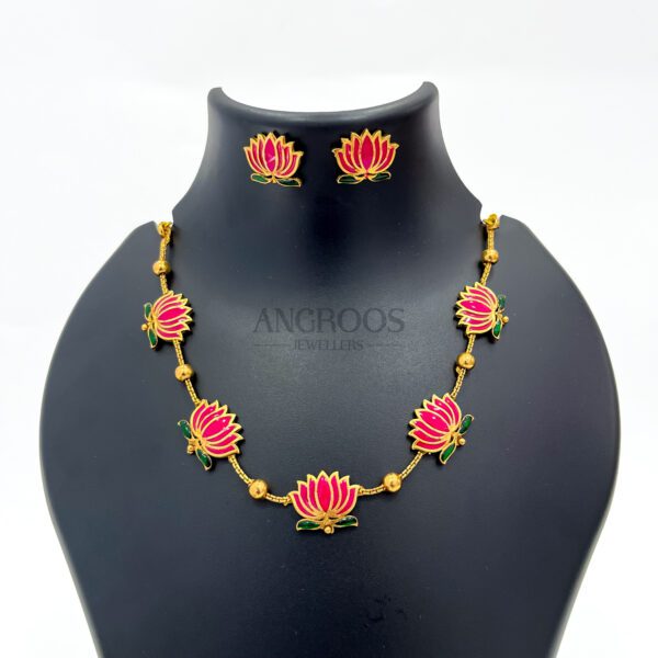 Radiant Lotus Necklace Set - Captivating Floral Design for Elegant Occasions - Image 2