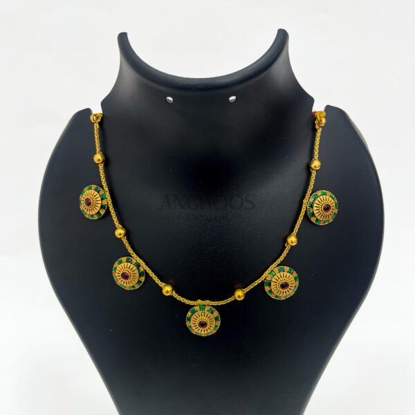 Round Flower Ruby-Green Choker - Elegant Ethnic Jewelry Design - Image 2