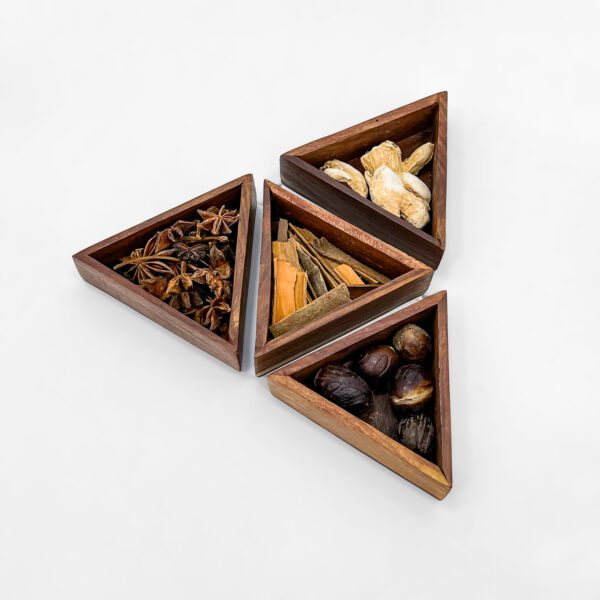 Wooden Triangle Spice Box with Spices and Transparent Lid - Image 4