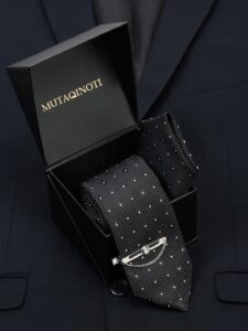 Mutaqinoti tie