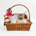 Wedding gifts hamper