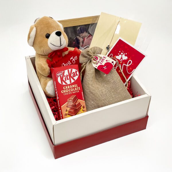 Heartfelt Valentine's Day Hampers for Girlfriend | Memorable Surprise Gift with Love - Image 2