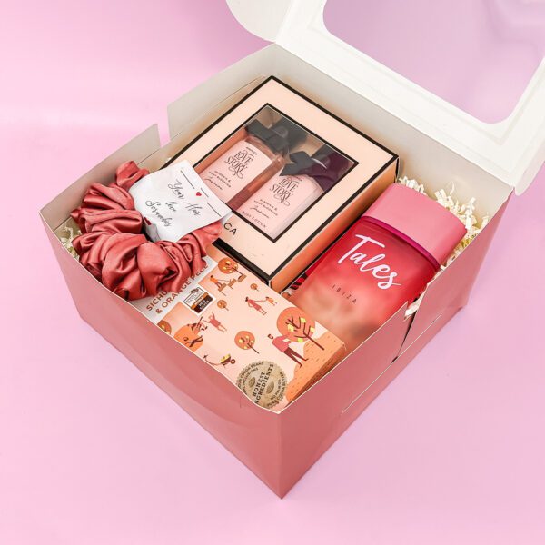 Exclusive Women's Day Gift Box – A Luxurious Treat for the Special Woman - Image 3