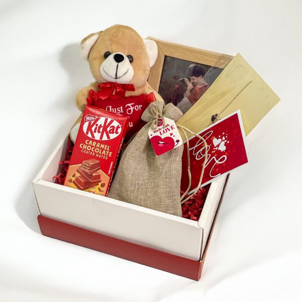 Heartfelt Valentine's Day Hampers for Girlfriend | Memorable Surprise Gift with Love - Image 4