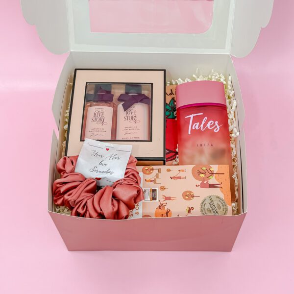 Exclusive Women's Day Gift Box – A Luxurious Treat for the Special Woman - Image 4