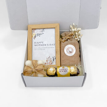 Mother’s Day Tea Gift Box – Elegant Relaxation Hamper for Mom